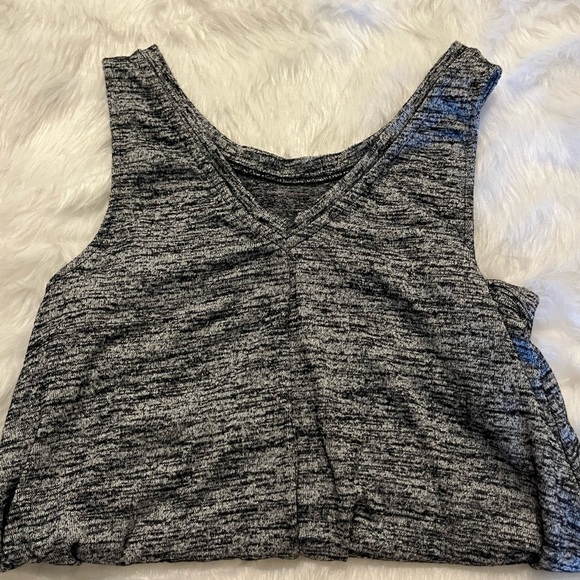 Women’s GAP Sleeveless Top - Picture 4 of 9